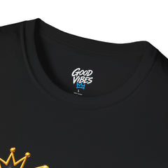 Stay Real Bear Unisex Tee — Streetwear Graphic T‑Shirt with Cash & Crown Design